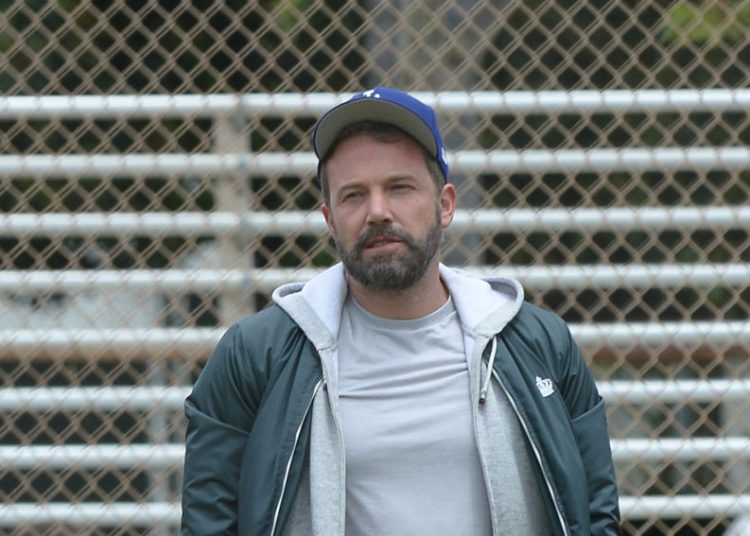 Ben Affleck tras recaer en su vicio por el alcohol, busca mujeres en sitio de citas