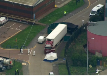 Hallan 39 cadáveres en el interior de un camión en el Reino Unido