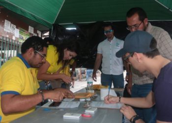 Cambio Democrático alista firmas para presentarlas ante el TSE