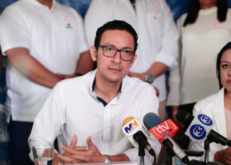 VAMOS propone eliminar contribución especial de seguridad y otros impuestos para mayor crecimiento económico