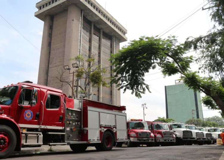 ANDA inicia operativo de distribución de agua en el Gran San Salvador