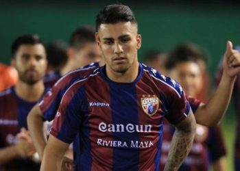 Muere el futbolista argentino Ezequiel Esperón tras caer de un balcón