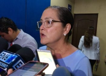 Canciller niega que El Salvador haya firmado acuerdo con EE.UU. para convertirse en tercer país seguro