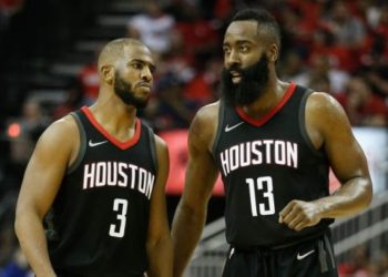(VIDEO) James Harden asombra a la NBA con su movimiento al estilo Globetrotter