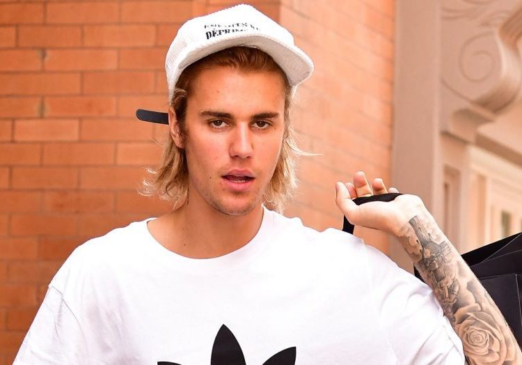 Critican a Justin Bieber por comprar gatos de 35 mil dólares