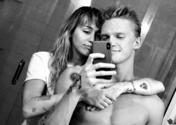 (VIDEO) Miley Cyrus baila junto a Cody con sexy lencería