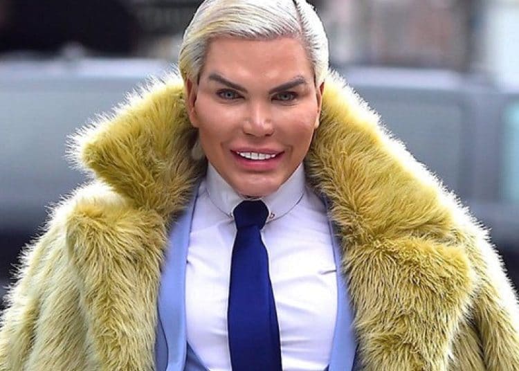 ‘Ken humano’ podría perder su nariz después de someterse a 11 cirugías