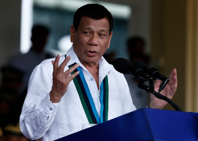 Presidente de Filipinas reveló que padece una rara enfermedad