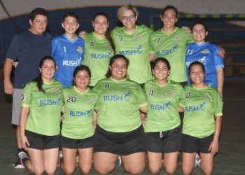 Valkirias inicia con pie derecho en el torneo de Copa de balonmano