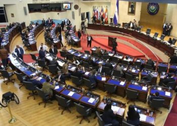 Diputados celebran ampliación del TPS
