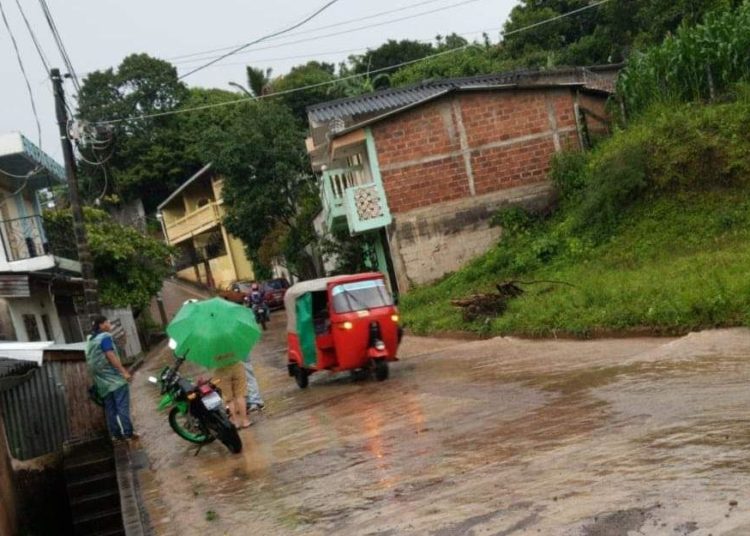 Niña de siete años muere tras ser arrastrada por una correntada en Ciudad Barrios