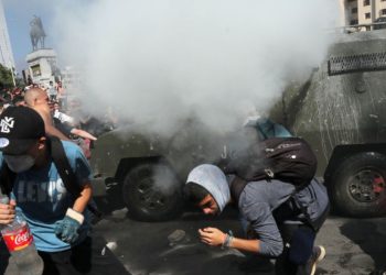 Por la crisis y la violencia, se suspendió el fútbol en Chile