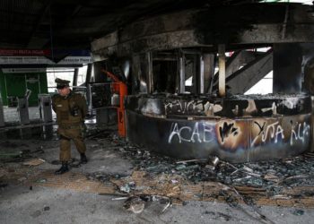 (VIDEO) Se eleva a once los muertos por disturbios y protestas violentas en Chile