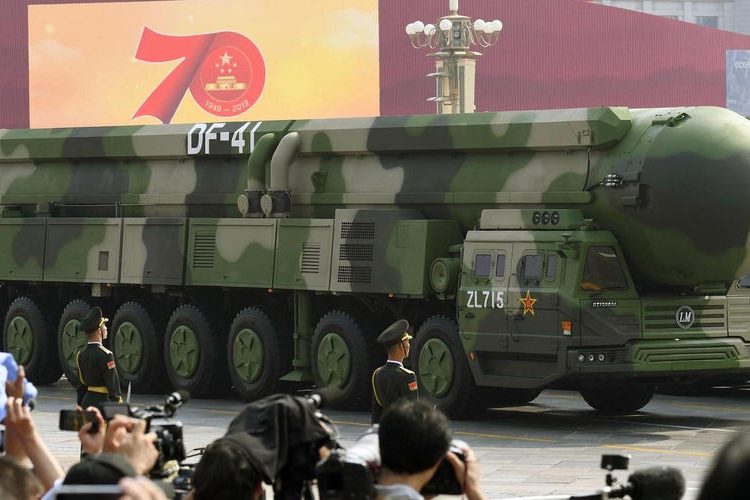 (VIDEO) China mostró su poder militar durante el desfile por el 70° aniversario de la revolución comunista