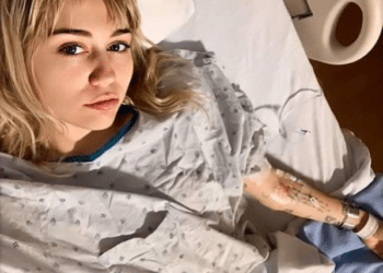 Internaron de urgencia a la cantante Miley Cyrus por padecer de amigdalitis