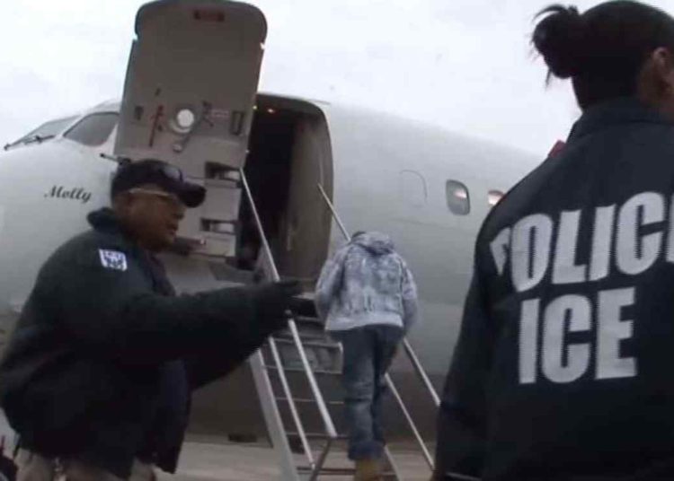 En nueve meses son deportados de Estados Unidos y México más de 28 mil salvadoreños