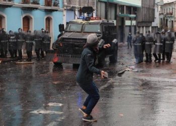 (VIDEO) Más de 30 heridos y casi 300 detenidos tras jornada de disturbios en Ecuador