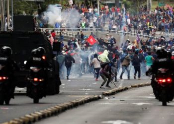 (VIDEO) Gobierno ecuatoriano se ve obligado a trasladarse a Guayaquil por las violentas protestas