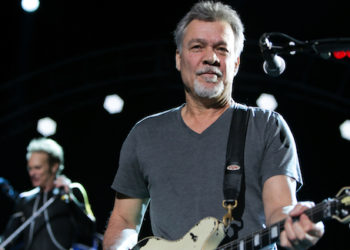 Un fan le pide a Eddie Van Halen que le saque una fotografía y no lo reconoció