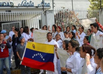 Enfermeras venezolanas se unen a paro de otros gremios que exigen mejoras salariales y laborales
