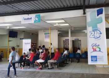 Sala admite demanda a presidente Bukele para dirimir sobre reforma al FOSALUD