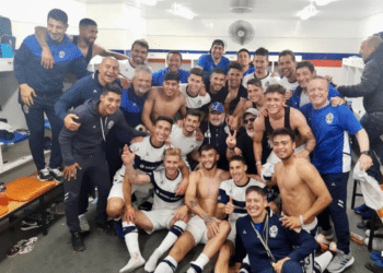 (VIDEO) Maradona celebra con baile su primer triunfo con Gimnasia