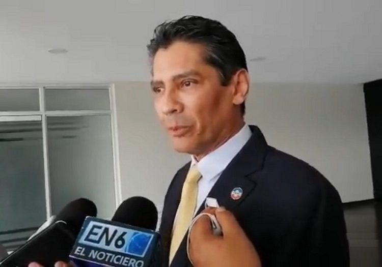 Gustavo López: “Milena Mayorga y Felissa Cristales andan buscando un hueso con Nayib Bukele”