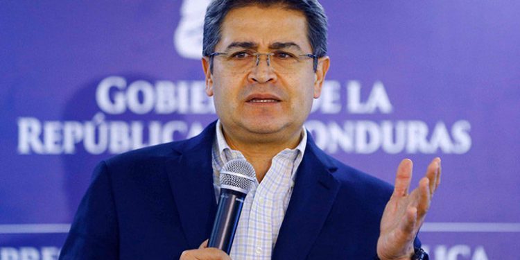 Testigo asegura que “El Chapo” entregó un millones de dólares a la campaña del presidente de Honduras