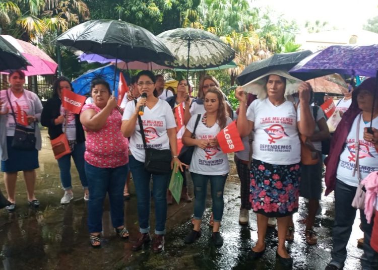 Lisiadas de guerra exigen a diputados celeridad en reformas a Ley de Discapacitados por Conflicto Armado