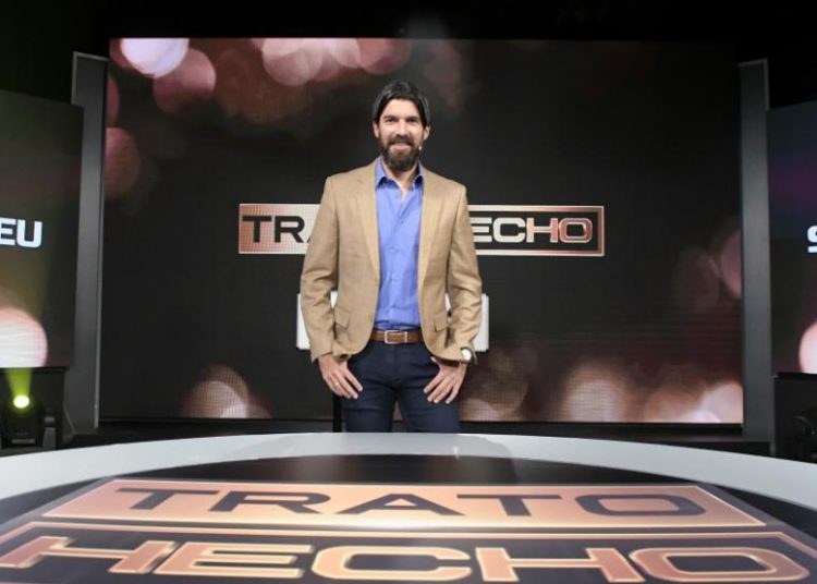 El “Loco” Abreu será conductor de un famoso programa de juegos en TV en Uruguay