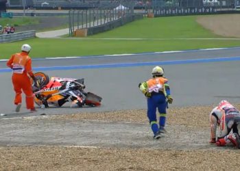 (VIDEO) Marc Márquez sufre brutal caída durante sesión libre de GP de Tailandia