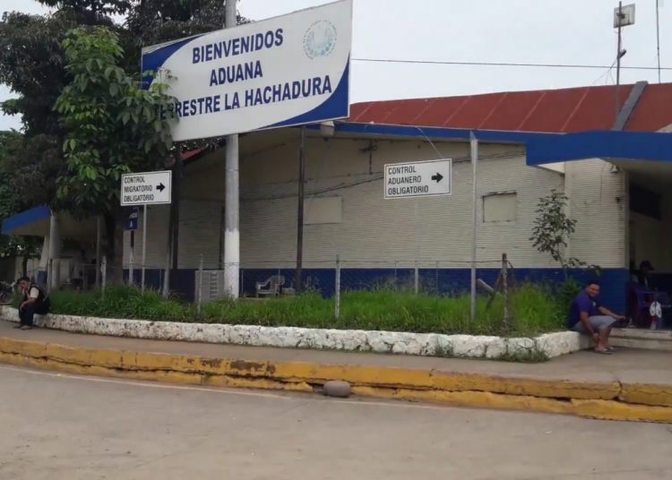 Detienen a “coyote” en frontera La Hachadura