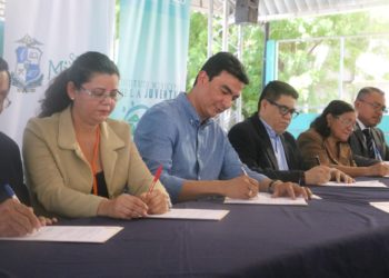 Alcalde de San Miguel fortalece programa Beca Joven 