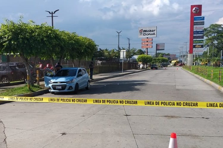 Matan a «taxista pirata» frente a centro comercial del cantón Lourdes, Colón