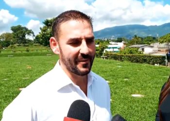 Muyshondt acusa a exconcejal de ARENA de cerrar la Juan Pablo II para atacar su gestión