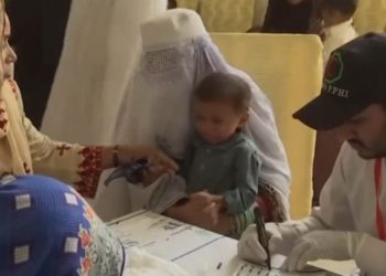 En Pakistán 900 niños dieron positivo en pruebas de VIH