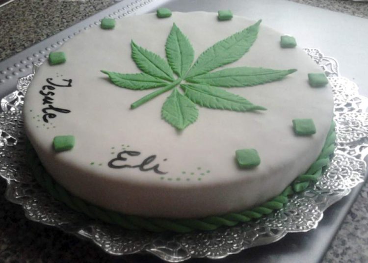 Por comer un pastel con marihuana, una familia termina en el hospital