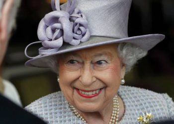 La reina Isabel posó como una modelo