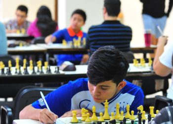 Ricardo Chávez es líder del abierto puntuable de ajedrez