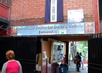 Centro escolar San José de la Montaña seguirá operando al menos un año más, anuncia Escobar Alas