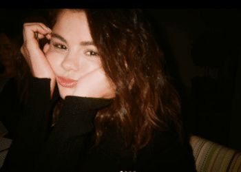 Selena Gomez se muestra sin maquillaje y sus fans la halagan