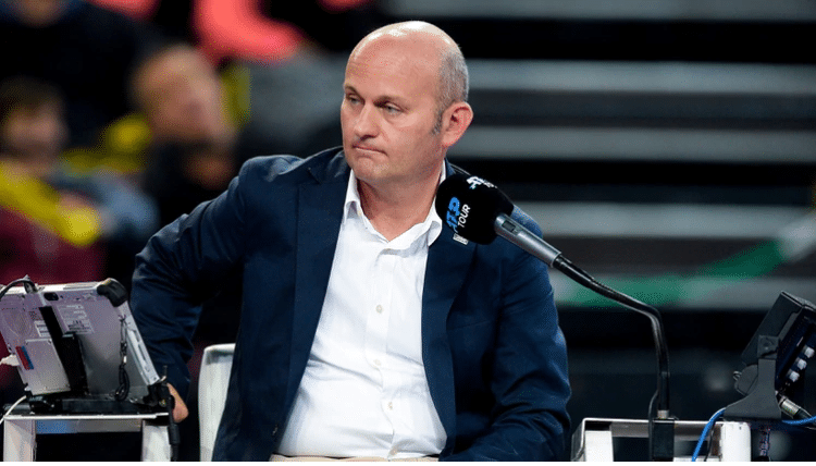 (VIDEO) Escándalo mundial en el tenis por un juez de silla que acosó sexualmente a una recoge pelotas