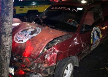 Múltiple accidente en las cercanías del parque Centenario deja siete lesionados