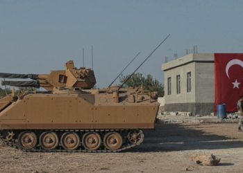 Trump impone severas sanciones a Turquía que sigue con operativo militar contra los Kurdos en Siria