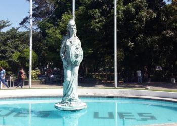 UES suspende clases al menos por 24 horas