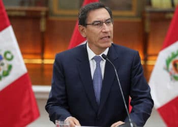 Lucha de poderes: Congreso suspende por un año a Martín Vizcarra como Presidente de Perú