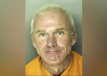 Diez años de prisión para exgerente de un restaurante por torturar a un empleado afroamericano con discapacidad