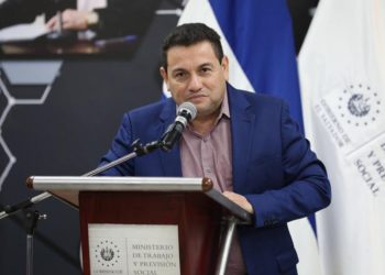 Ministro de Trabajo: “Estamos convencidos que existirá un incremento al salario mínimo”