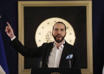 Presidente Nayib Bukele pide revisar juicio contra magistrado Eduardo Escalante