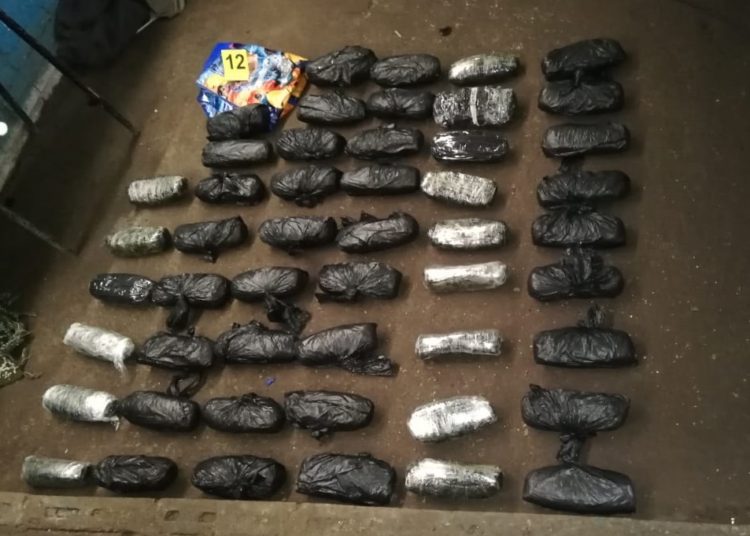 Incautan decenas de paquetes de marihuana en una iglesia evangélica en La Libertad